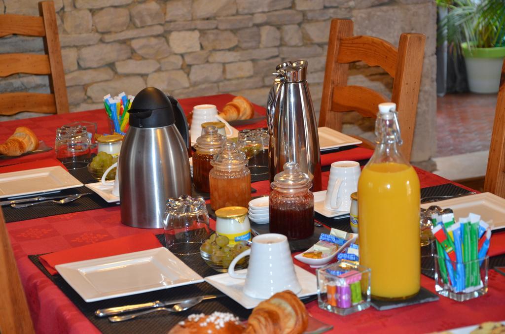 La Closerie Acomodação com café da manhã Nercillac Exterior foto